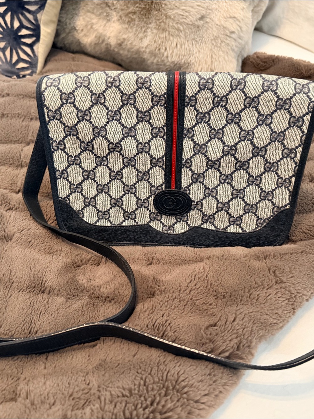 Gucci Beige Crossbody with Navy Trim & Red Stripe (matching wallet included) - Picture 3 of 6
